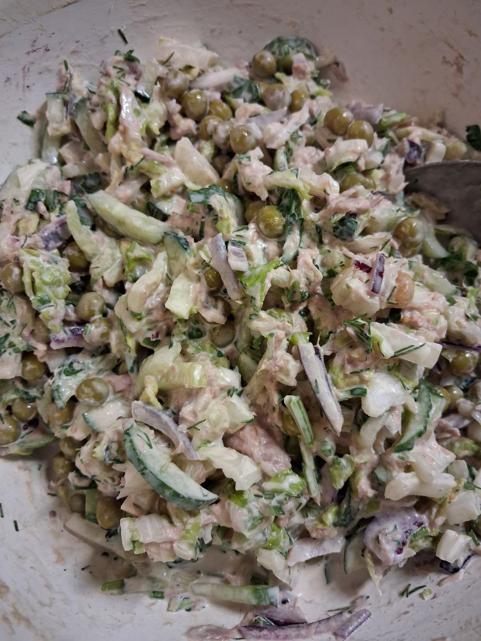 Салат с тунцом