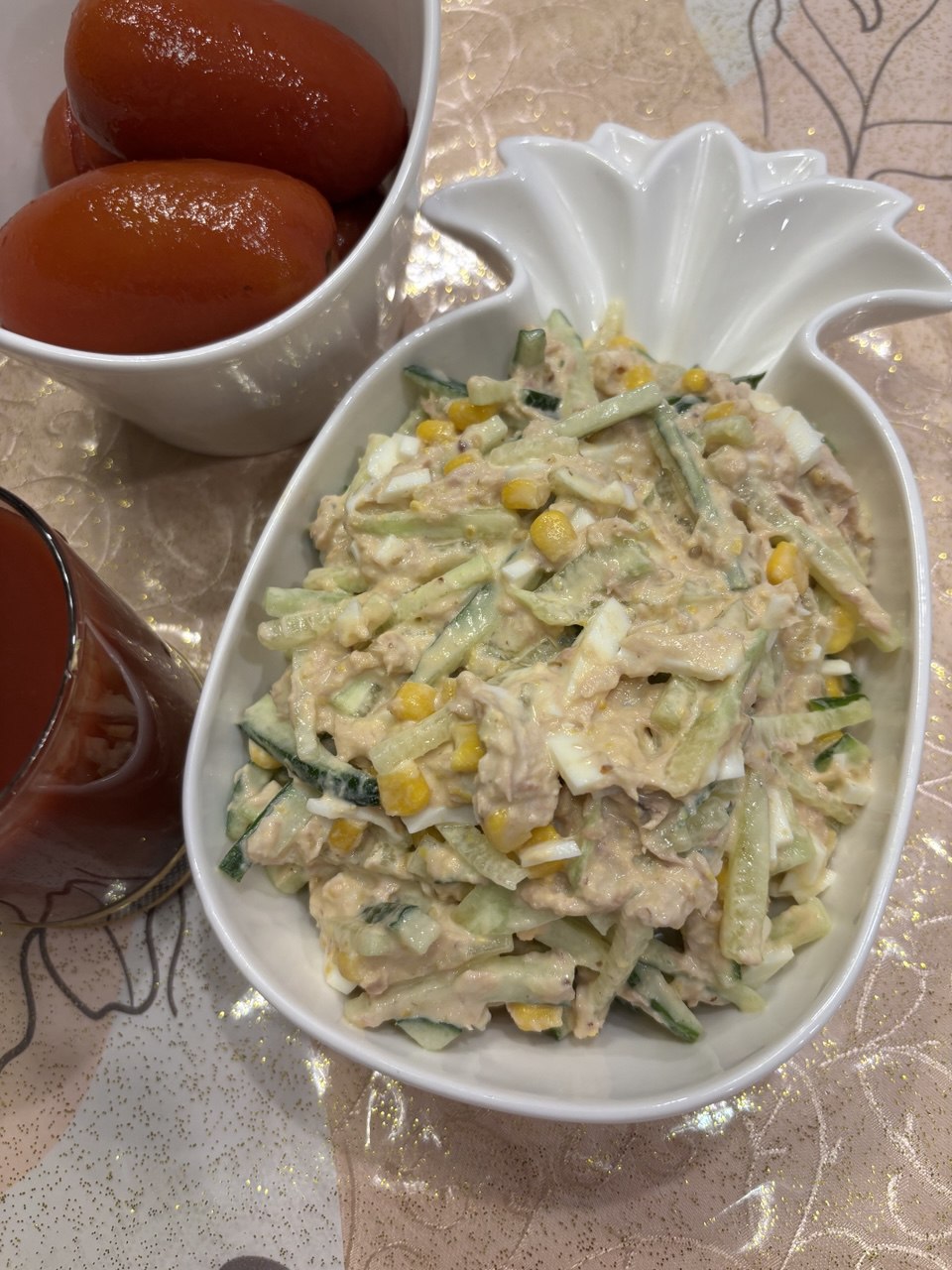 Салат с тунцом