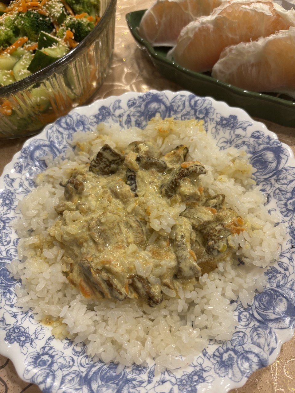 Бефстроганов из говядины с белыми грибами в сливочном соусе