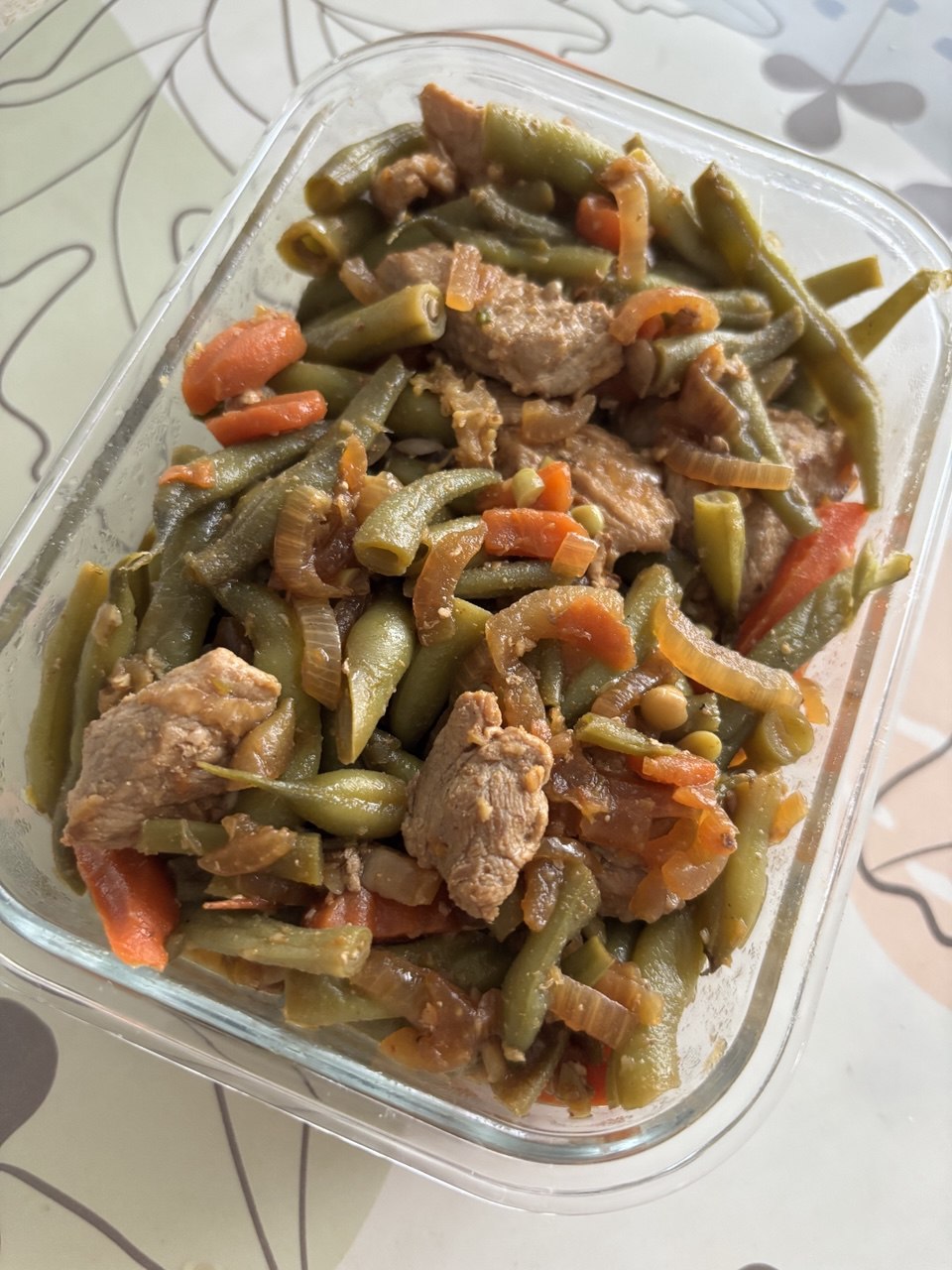 Стручковая фасоль со свининой