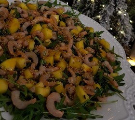 Салат с креветками