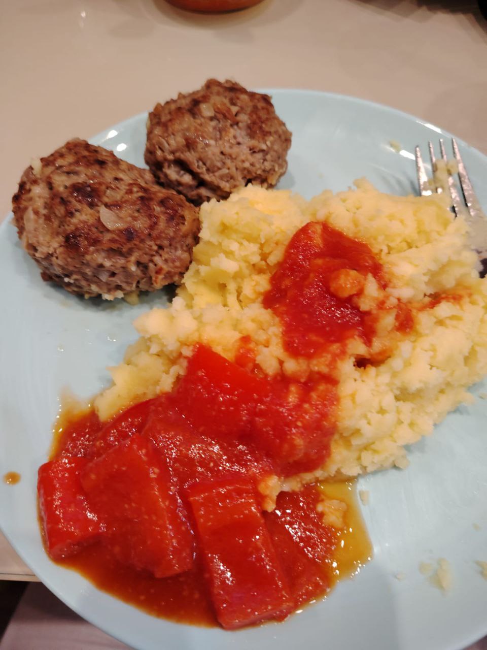 Котлетки с пюрешкой