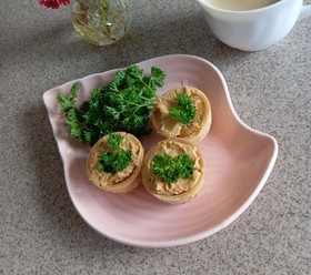 Хумус с вялеными томатами