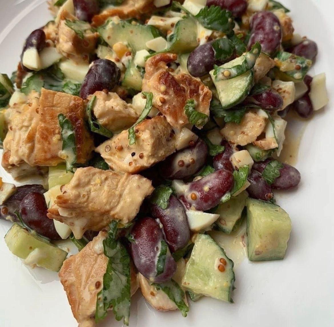 Салат из фасоли