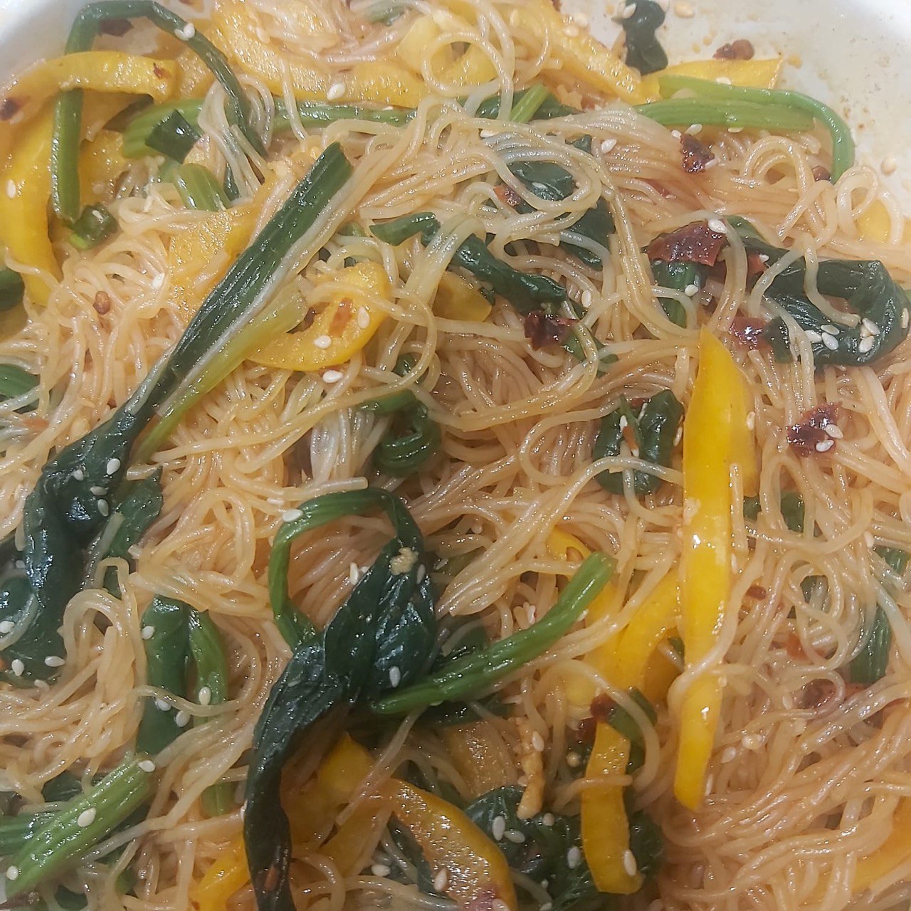 Фунчоза со шпинатом