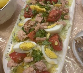 Салат с тунцом