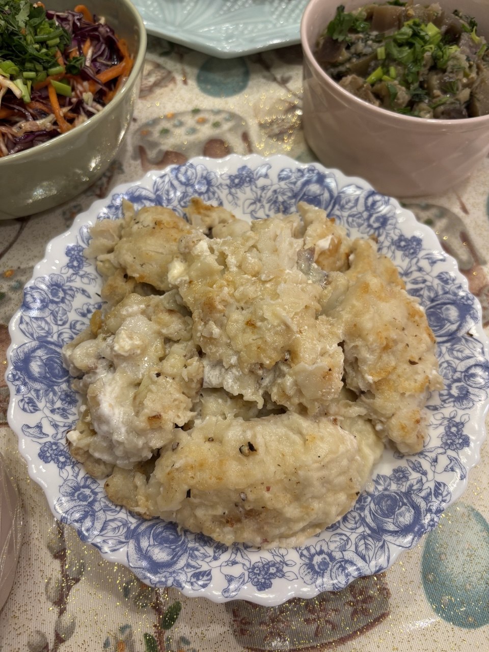 Минтай под сметанным соусом