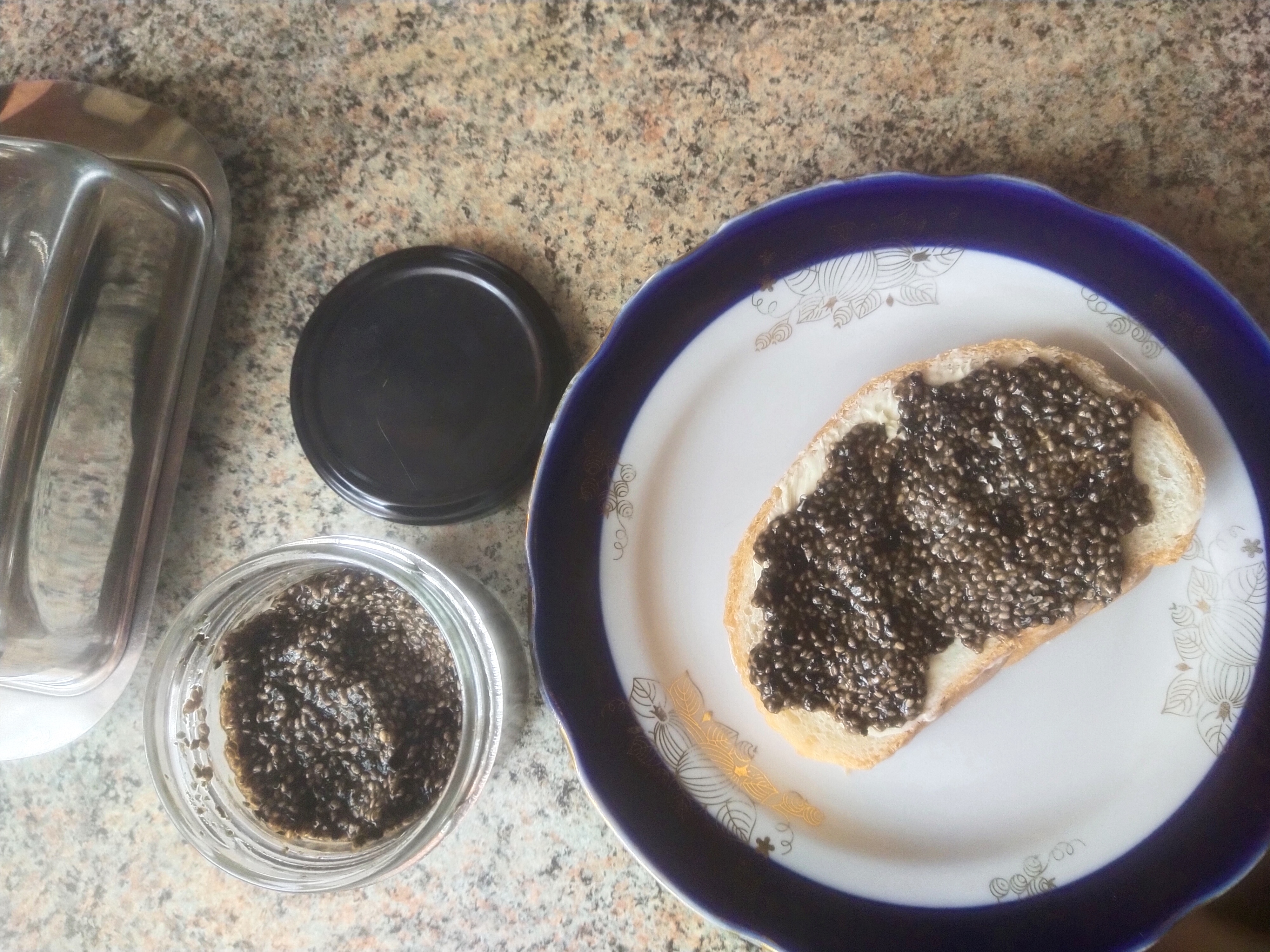 ЧЕРНАЯ ИКРА ИЗ КИНОА